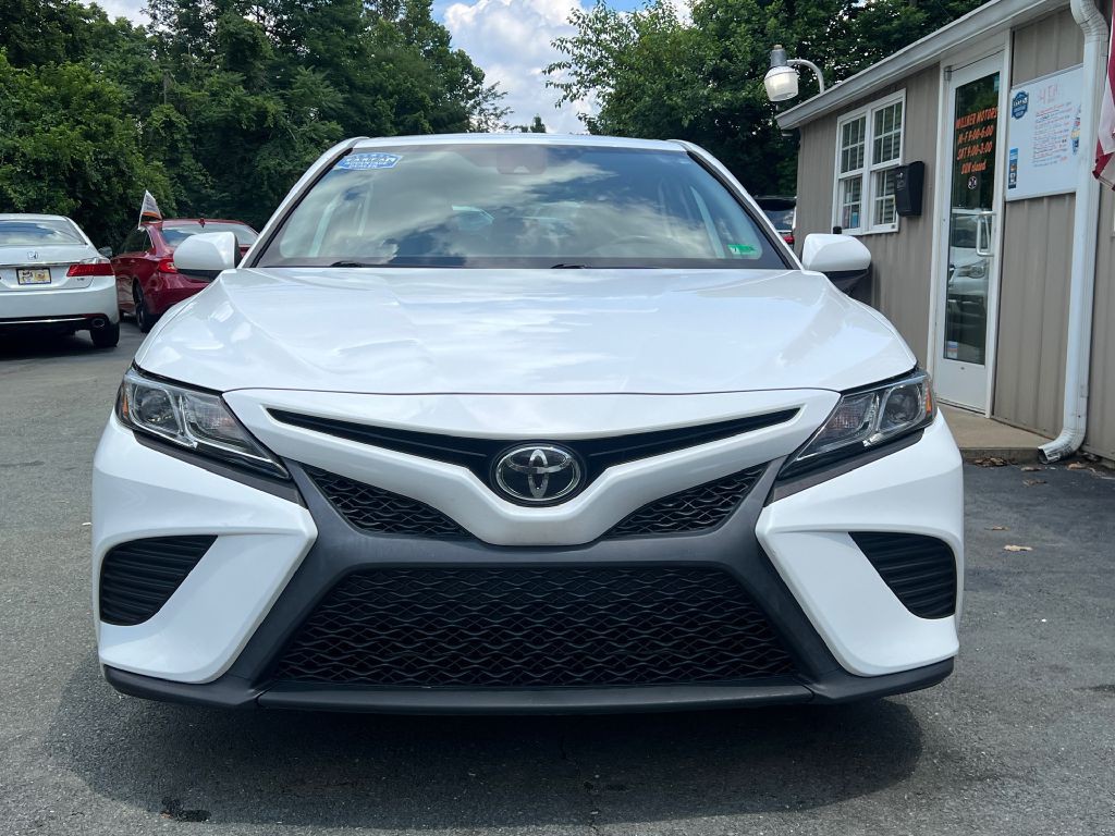 2019 Toyota Camry Image 3