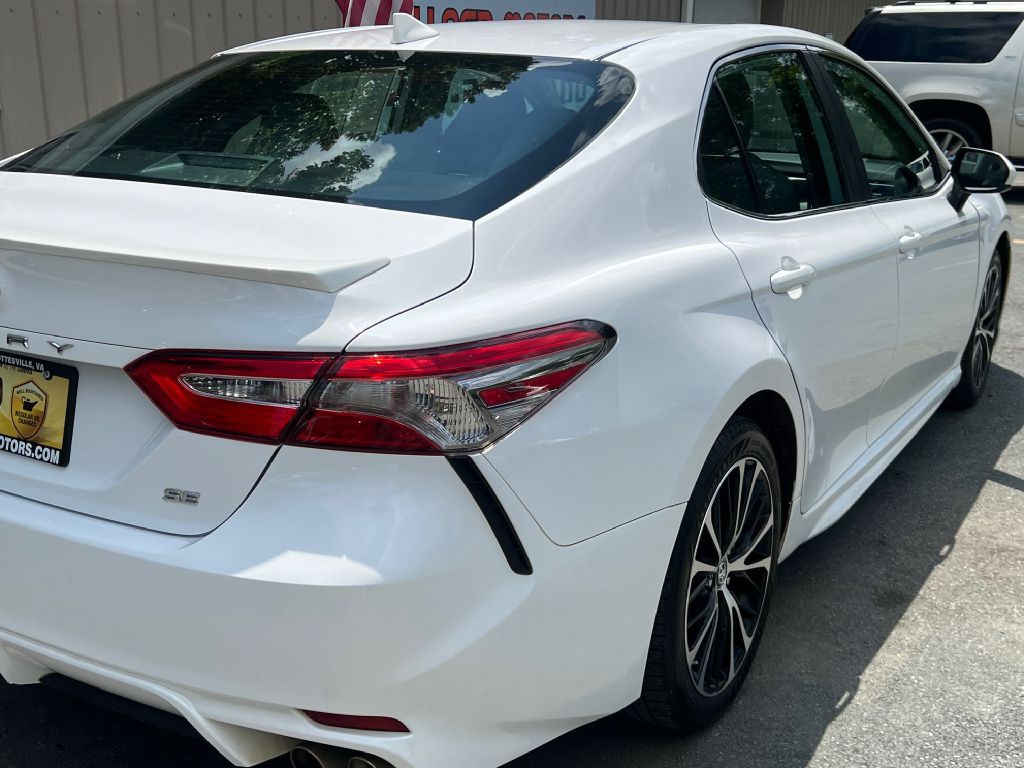 2019 Toyota Camry Image 7