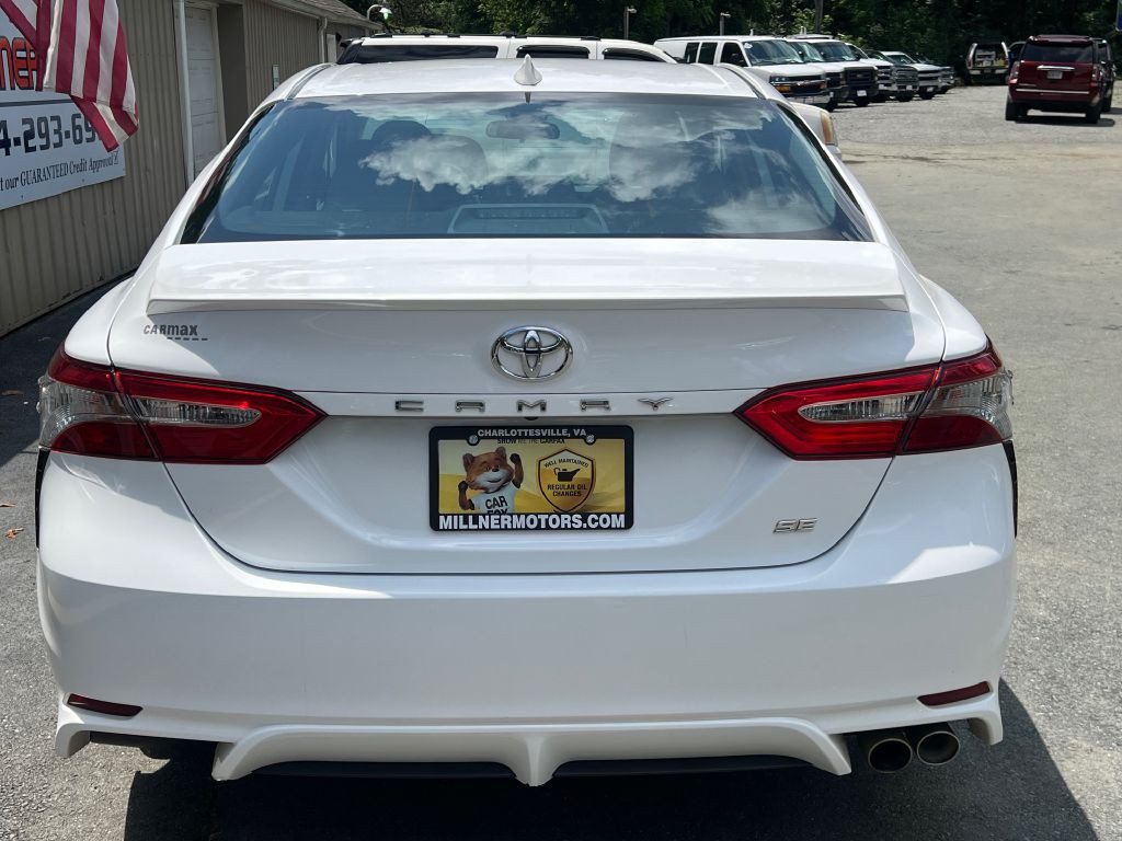 2019 Toyota Camry Image 8