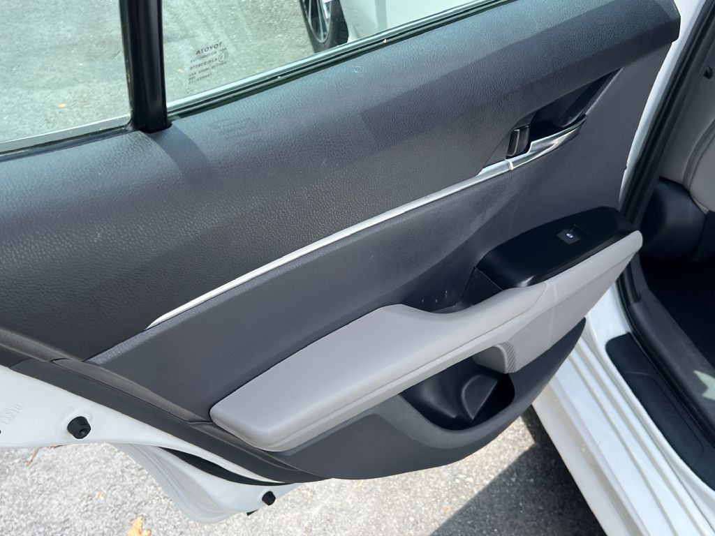 2019 Toyota Camry Image 11