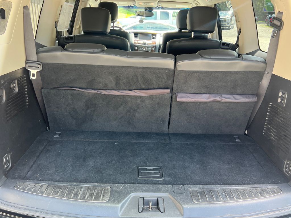 2015 INFINITI QX80 Image 18