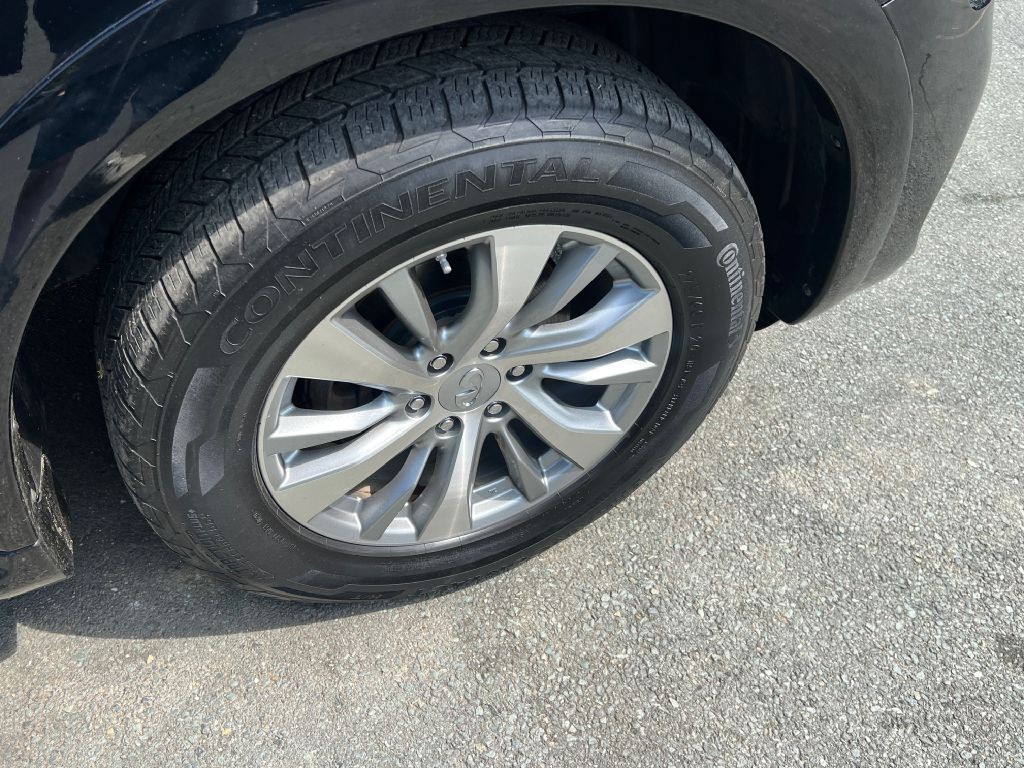 2015 INFINITI QX80 Image 24
