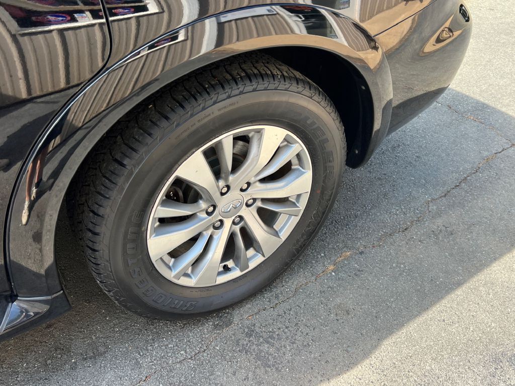 2015 INFINITI QX80 Image 26