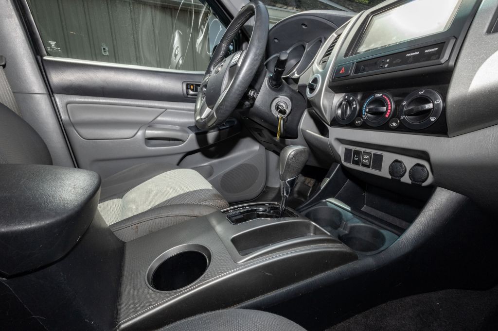 2013 Toyota Tacoma Image 10