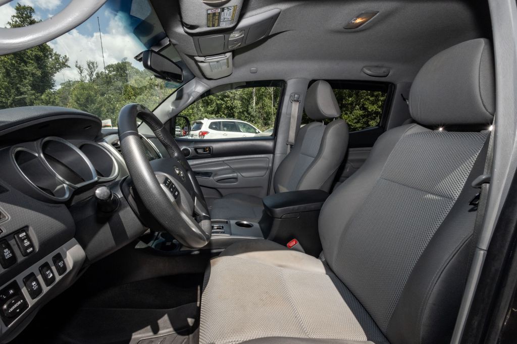 2013 Toyota Tacoma Image 21
