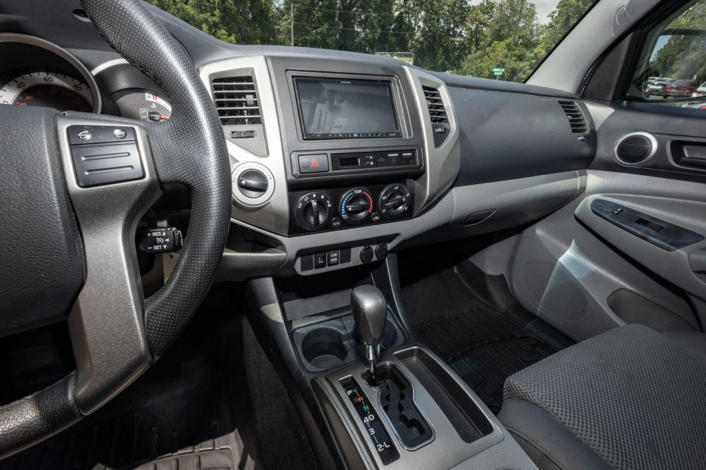 2013 Toyota Tacoma Image 22
