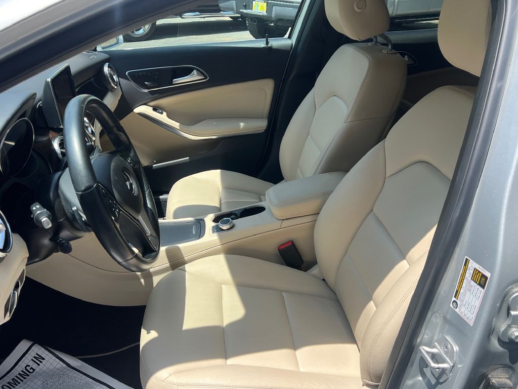 2015 Mercedes-Benz GLA-Class Image 9