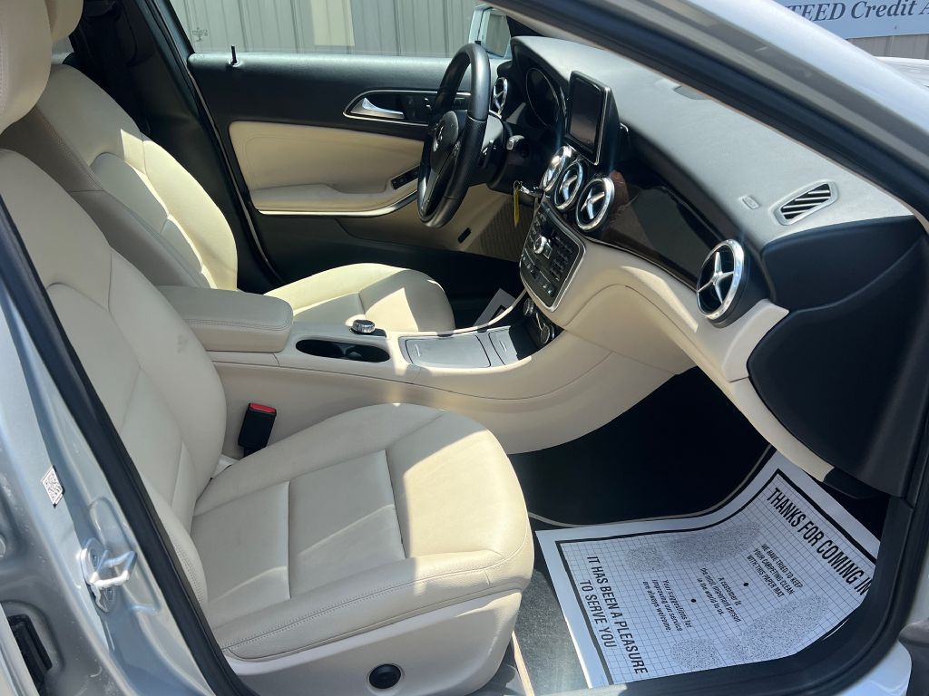2015 Mercedes-Benz GLA-Class Image 13