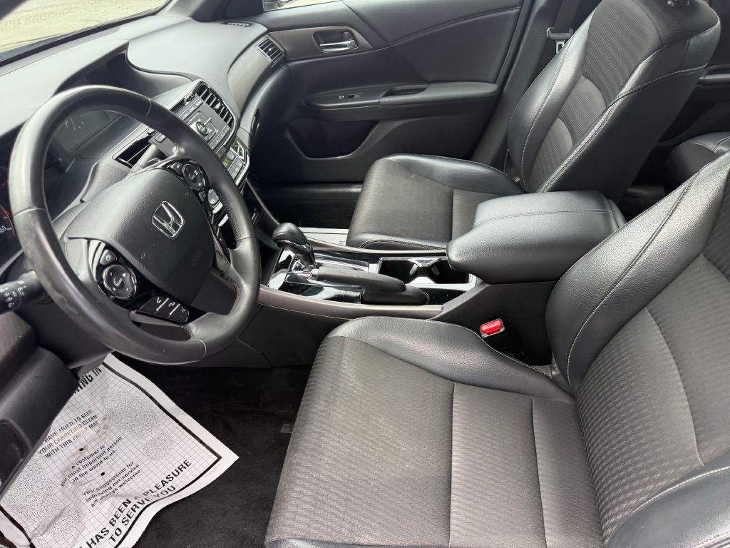 2016 Honda Accord Image 9