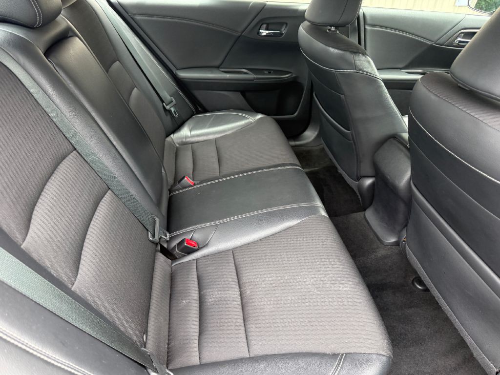 2016 Honda Accord Image 13