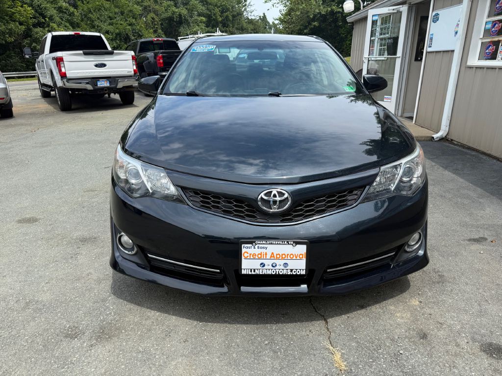 2014 Toyota Camry Image 2