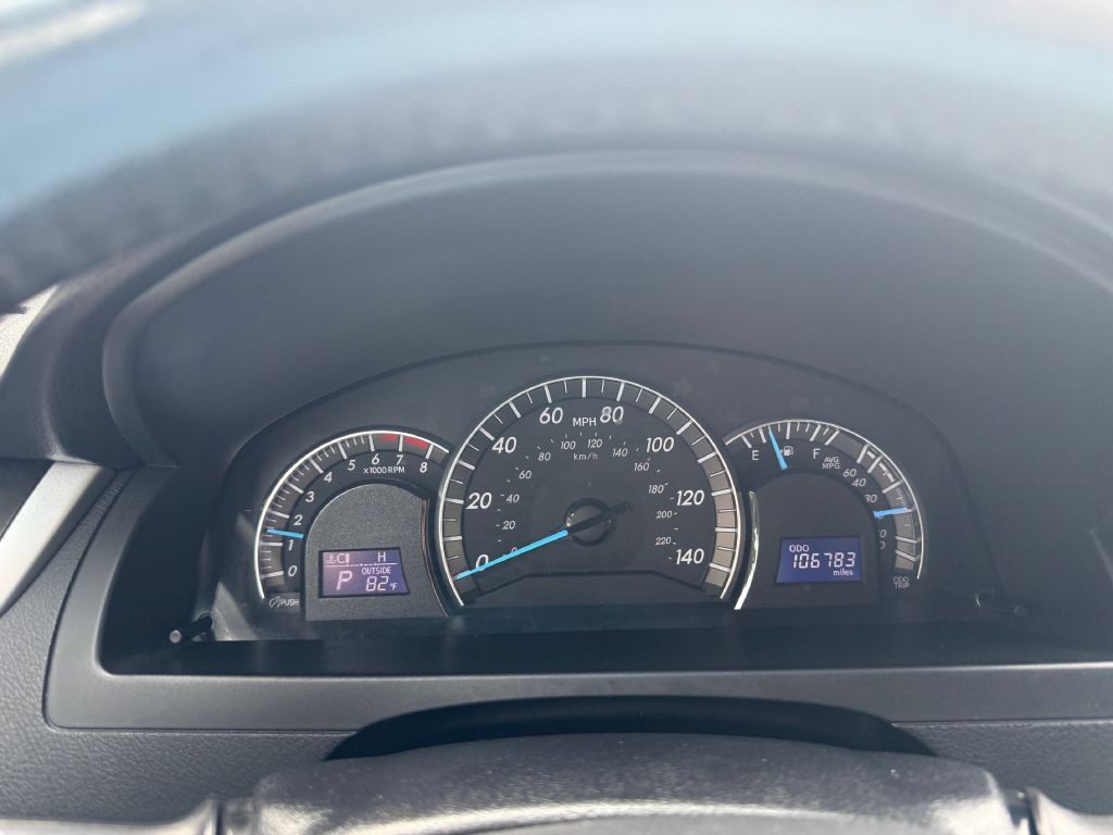 2014 Toyota Camry Image 5