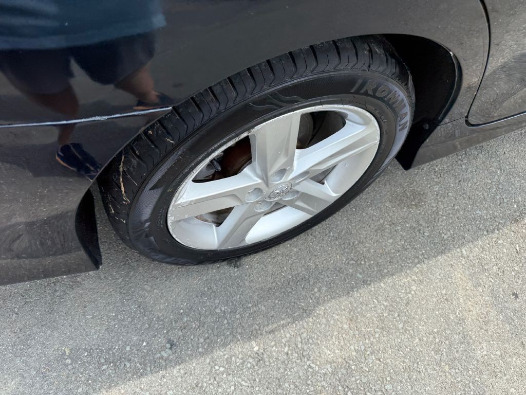 2014 Toyota Camry Image 14