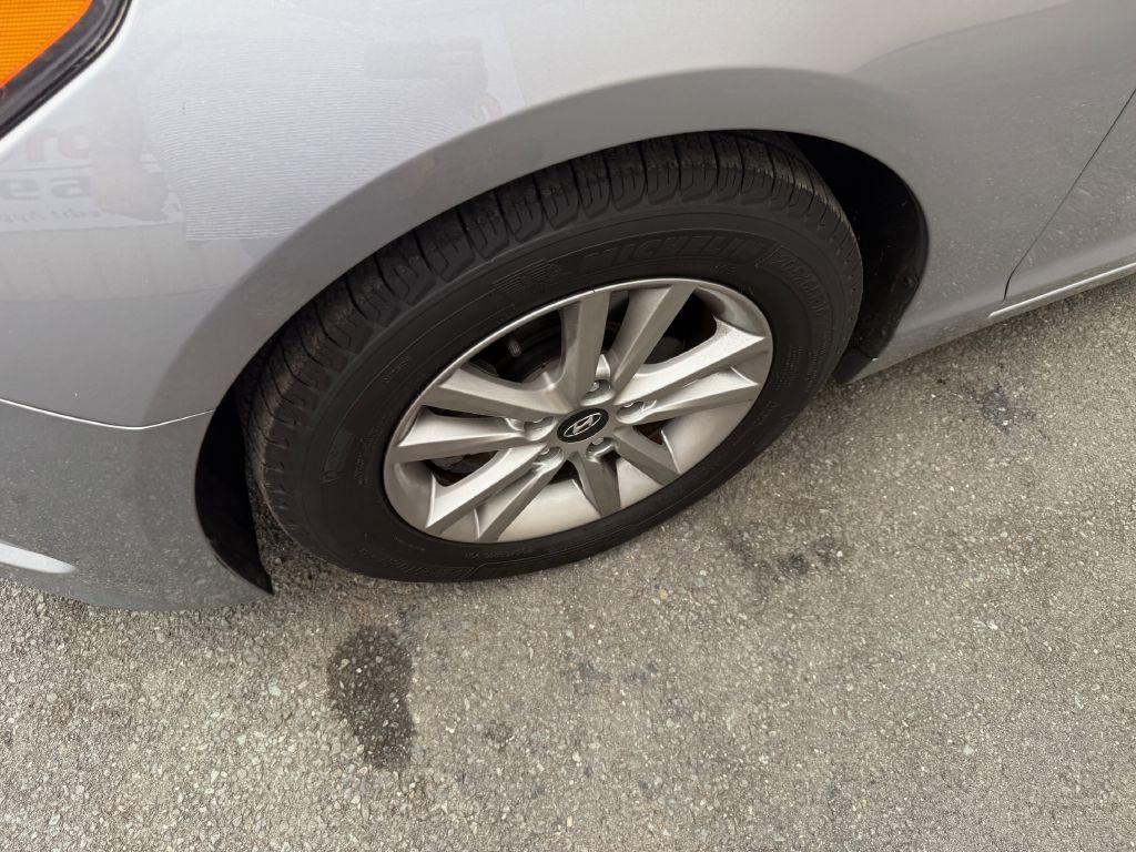 2015 Hyundai Sonata Image 21