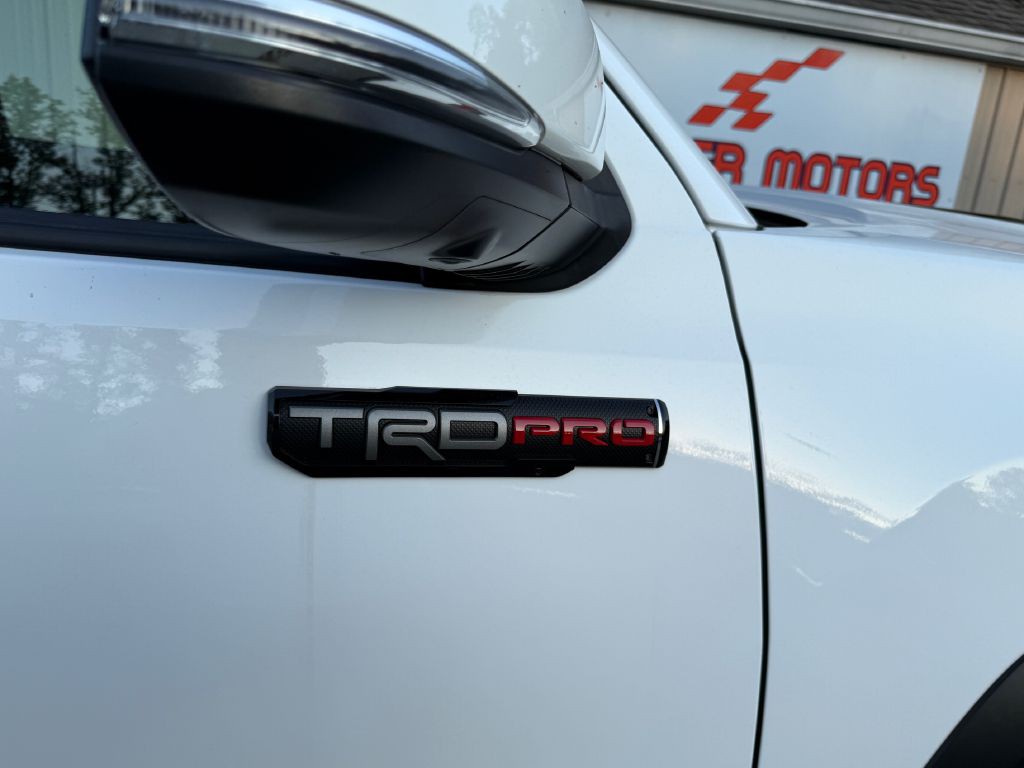 2020 Toyota Tacoma Image 12