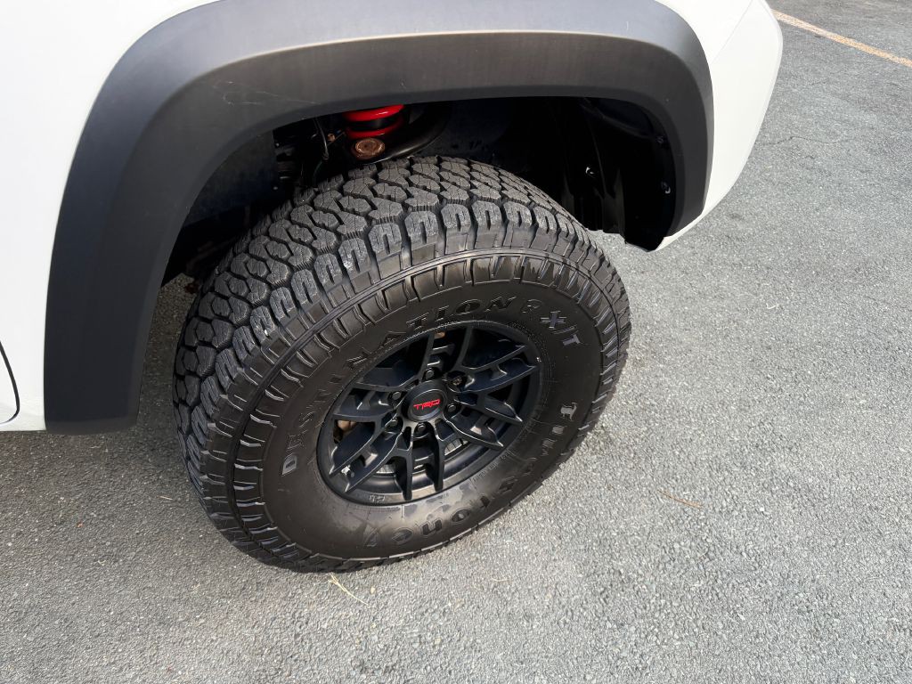 2020 Toyota Tacoma Image 18