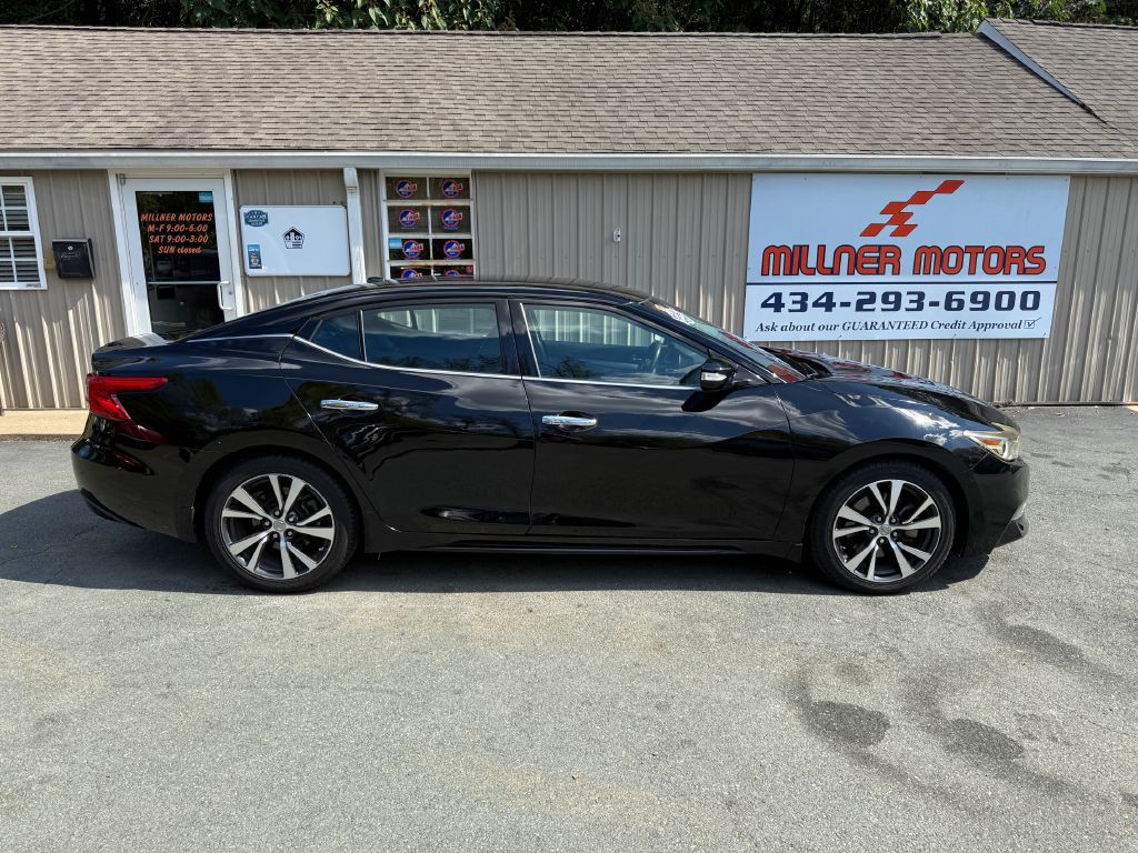 2017 Nissan Maxima Image 1