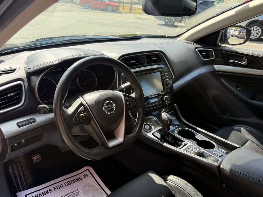 2017 Nissan Maxima Image 8