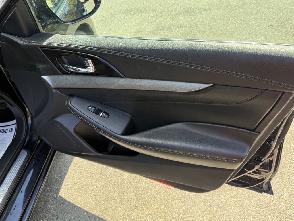 2017 Nissan Maxima Image 15