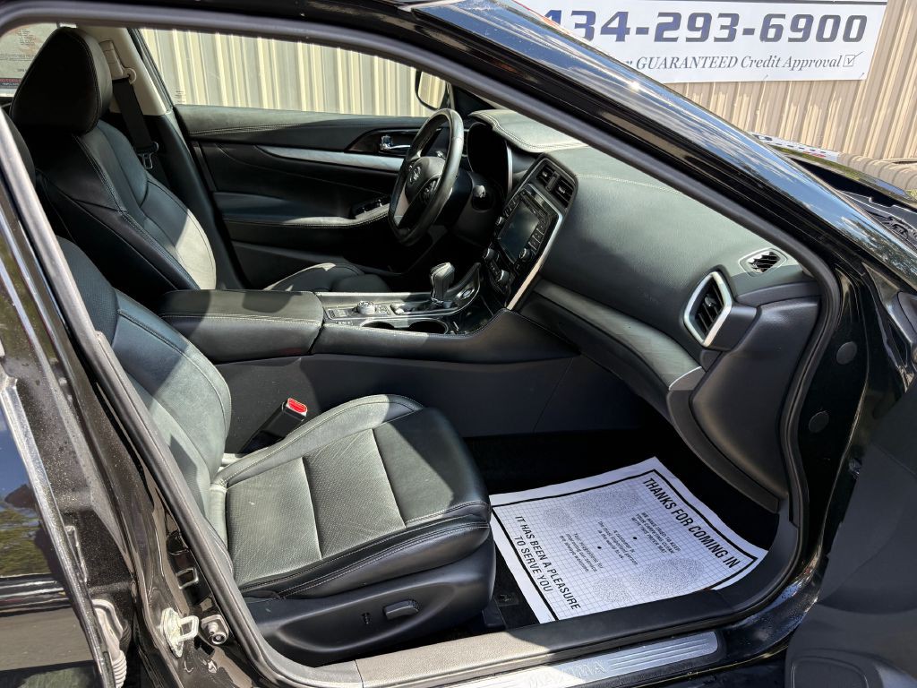 2017 Nissan Maxima Image 16
