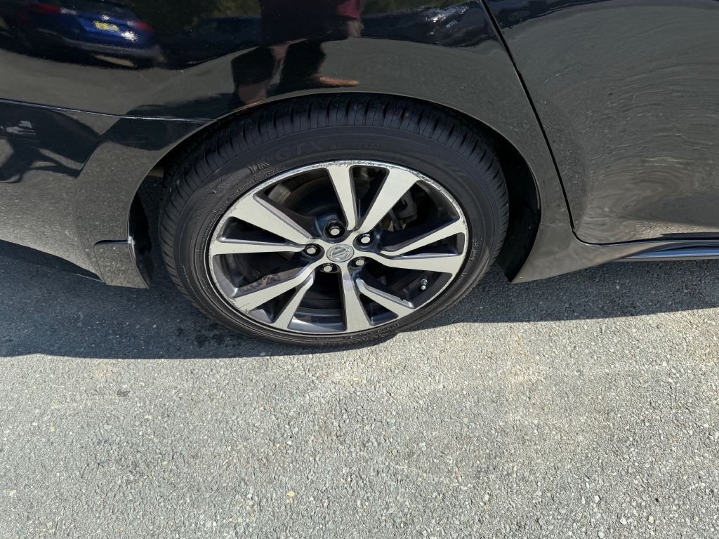2017 Nissan Maxima Image 19