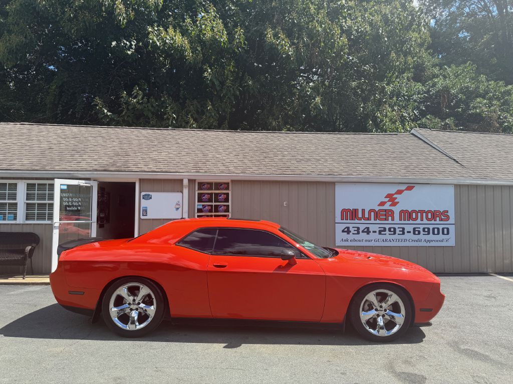 2013 Dodge Challenger Image 1