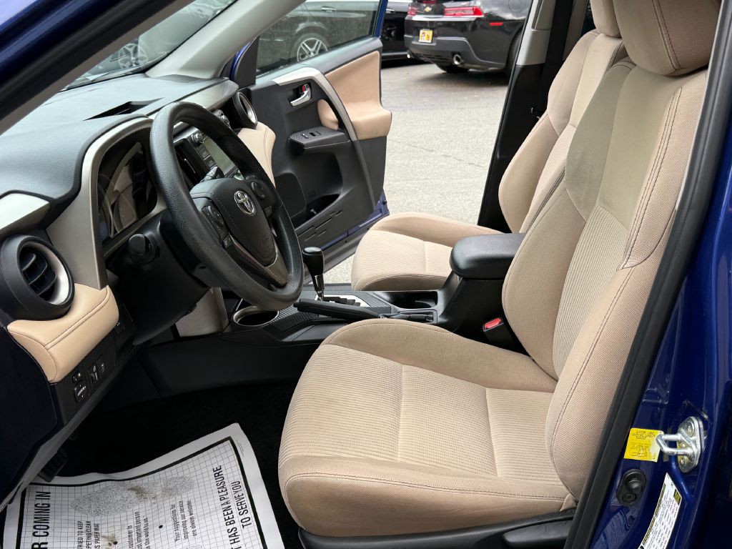 2015 Toyota Rav4 Image 7