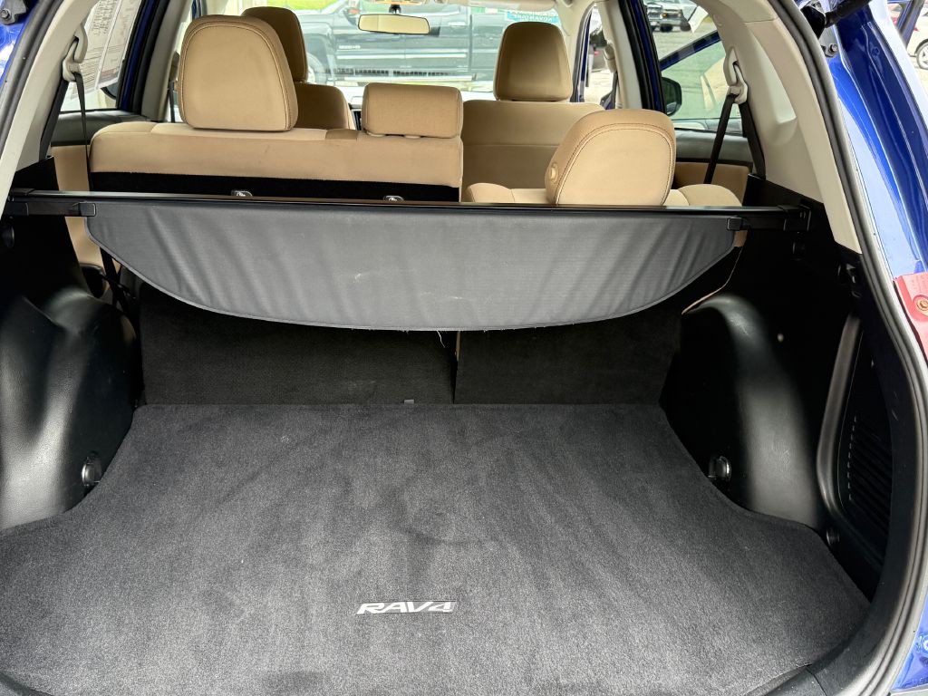 2015 Toyota Rav4 Image 15
