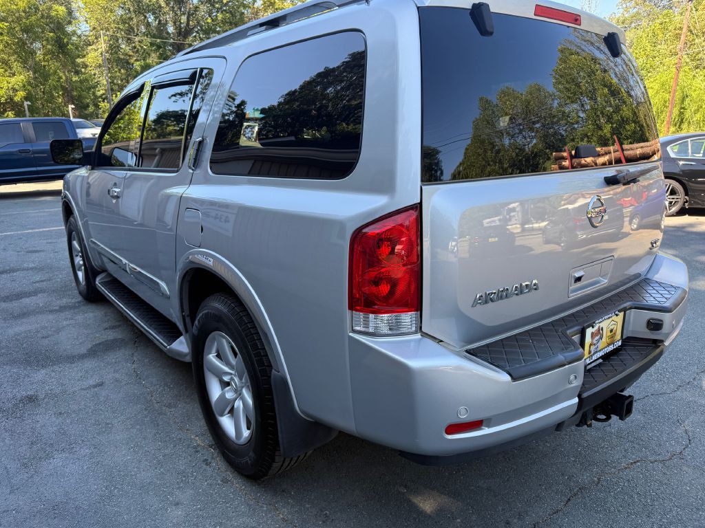 2010 Nissan Armada Image 5