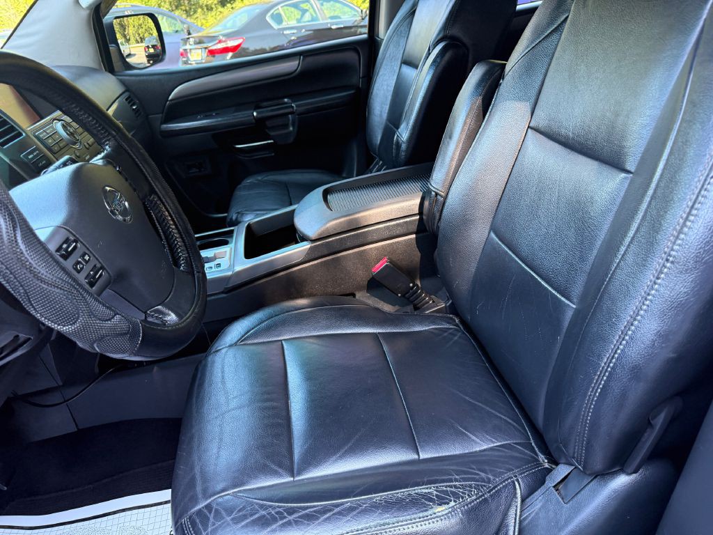 2010 Nissan Armada Image 12