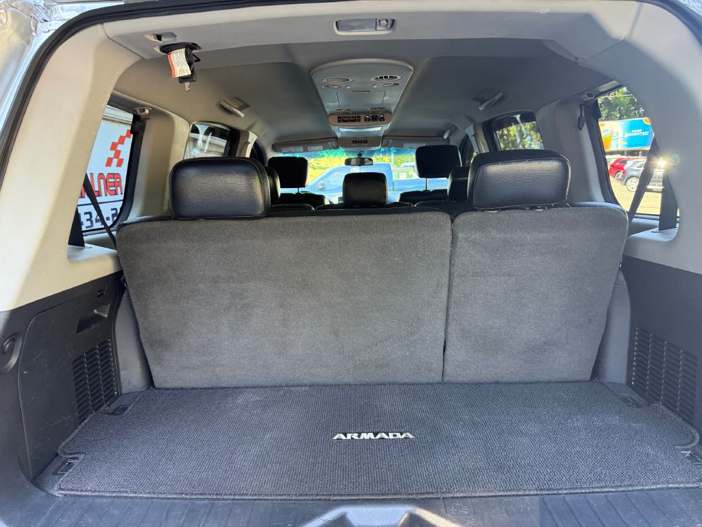 2010 Nissan Armada Image 17