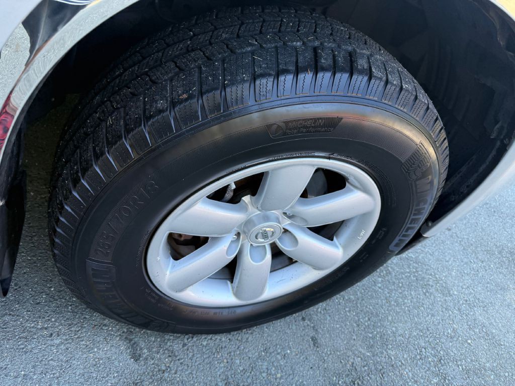 2010 Nissan Armada Image 24