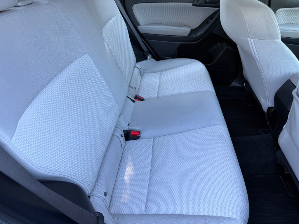 2017 Subaru Forester Image 23