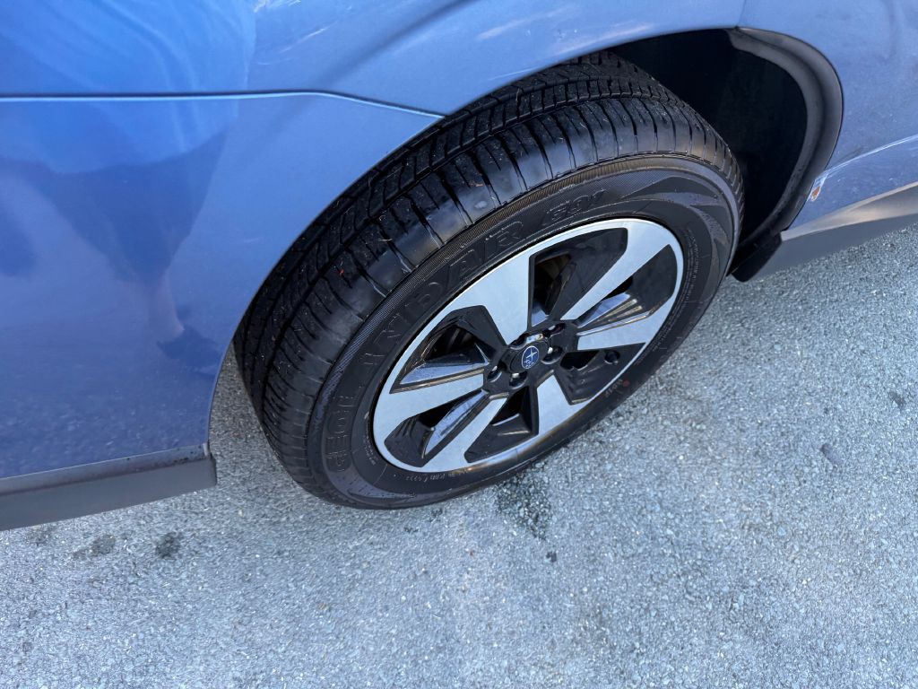 2017 Subaru Forester Image 24