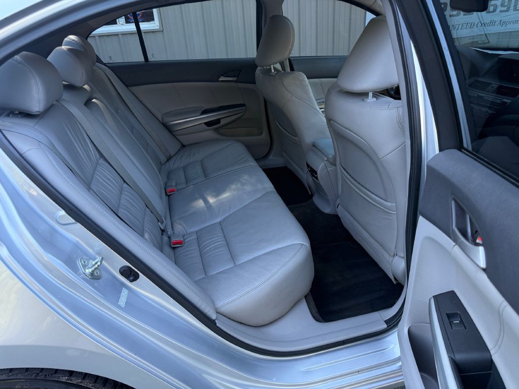 2010 Honda Accord Image 10