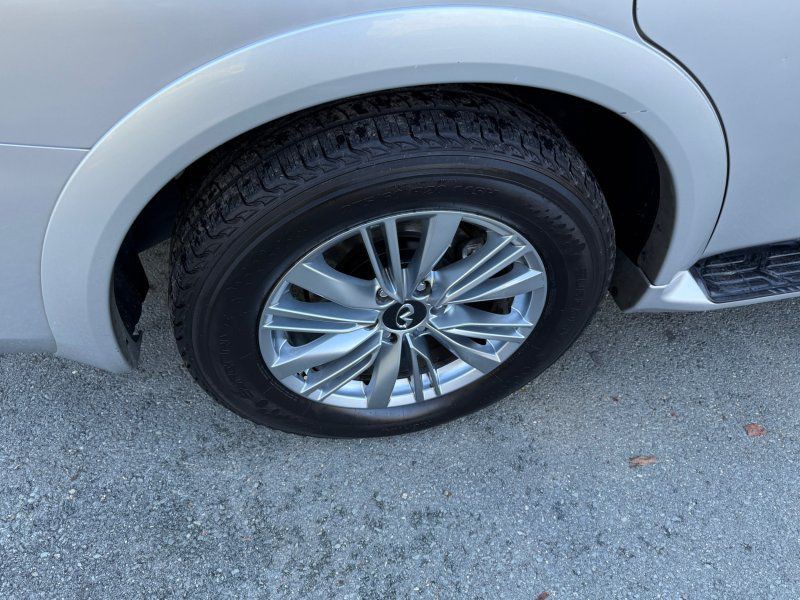 2019 INFINITI QX80 Image 17