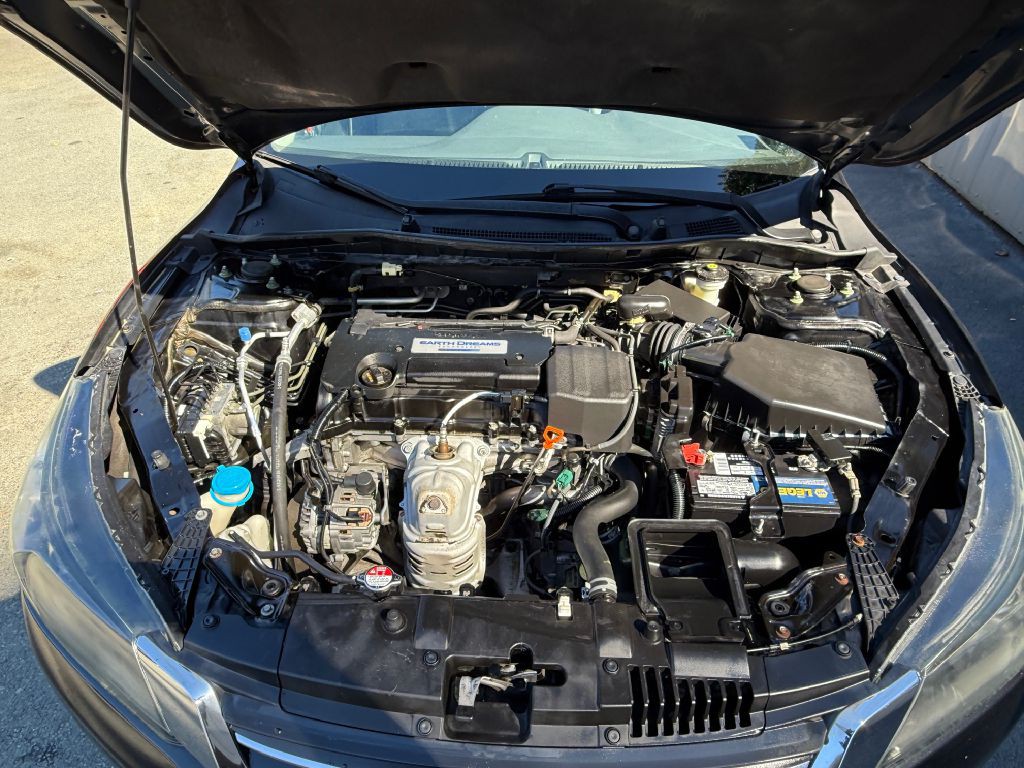 2015 Honda Accord Image 24