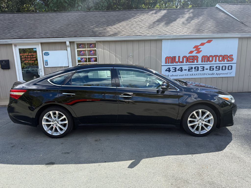 2013 Toyota Avalon Image 1