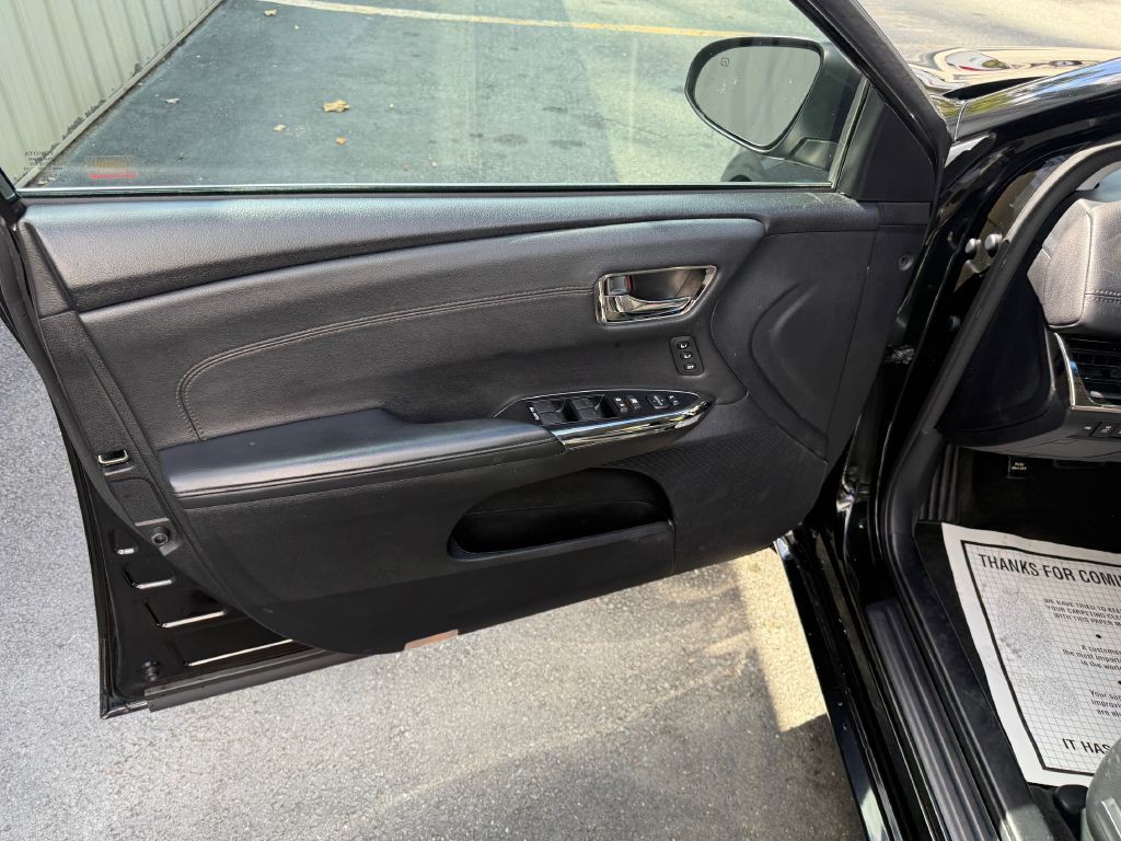 2013 Toyota Avalon Image 8