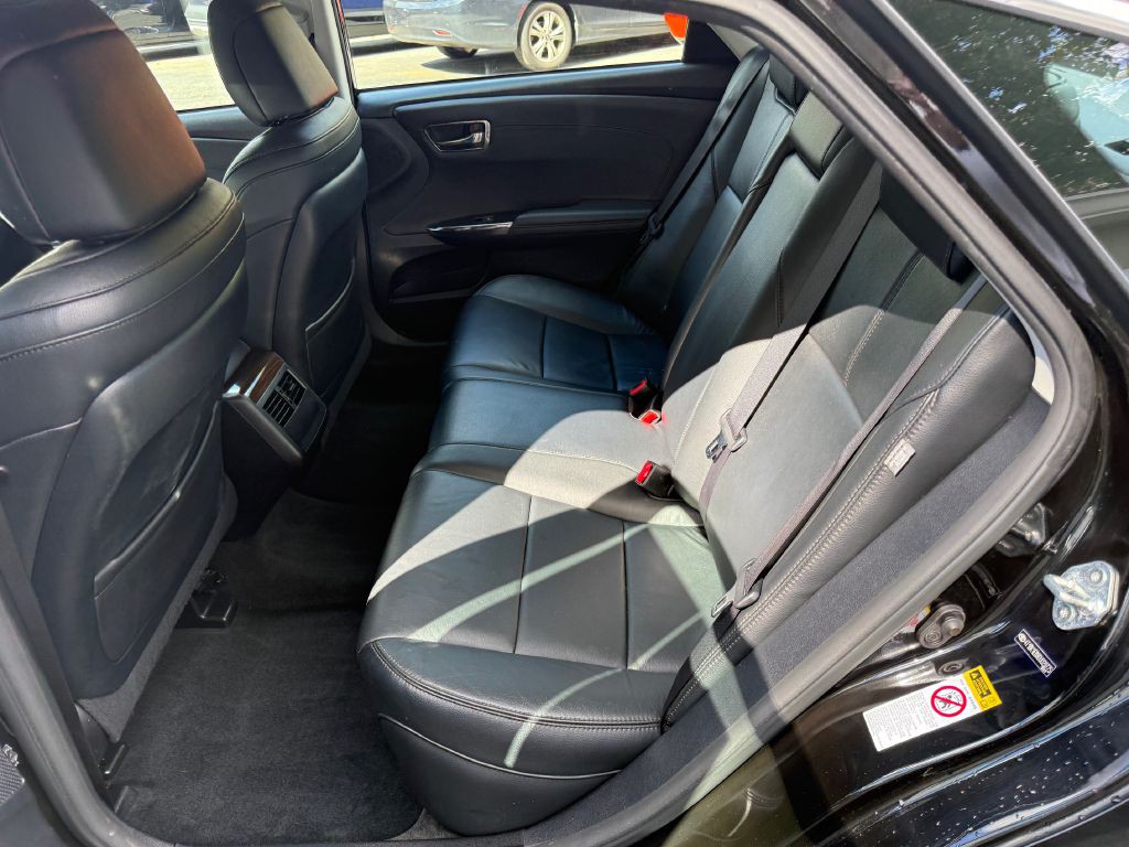 2013 Toyota Avalon Image 11