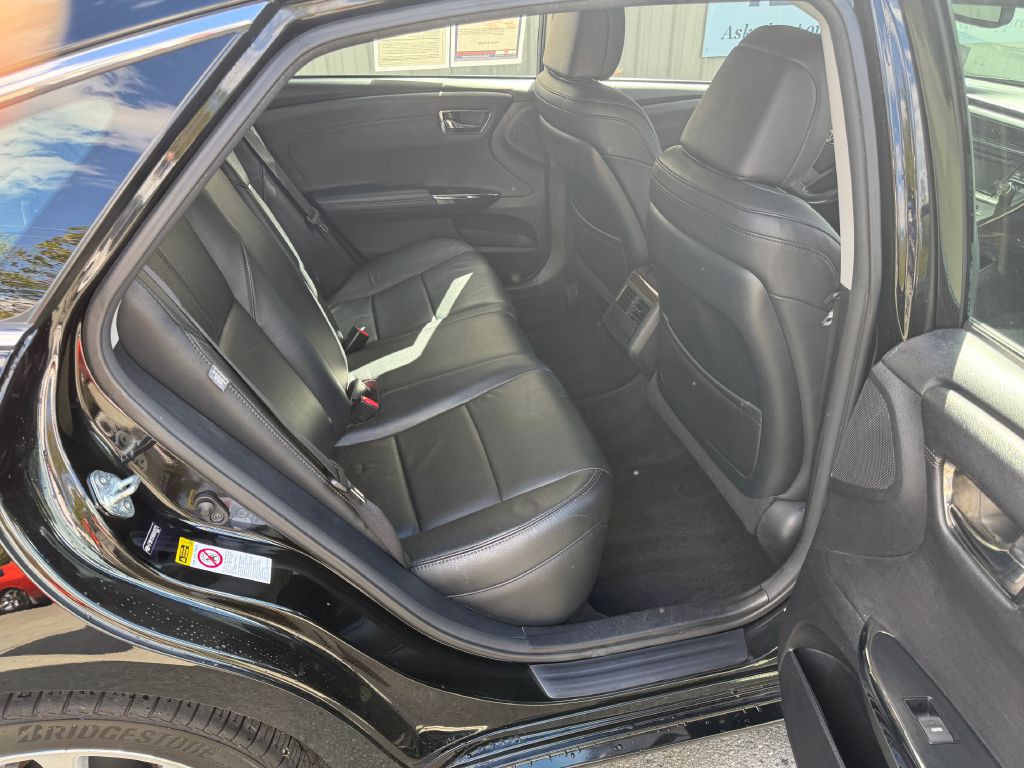 2013 Toyota Avalon Image 13