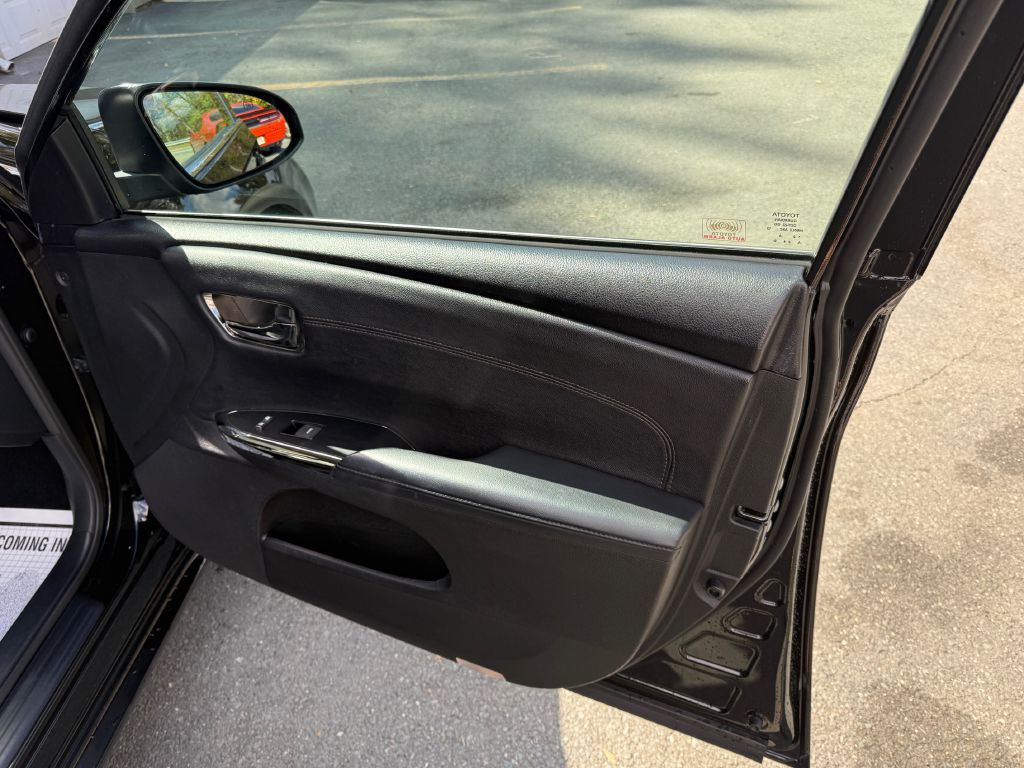 2013 Toyota Avalon Image 14