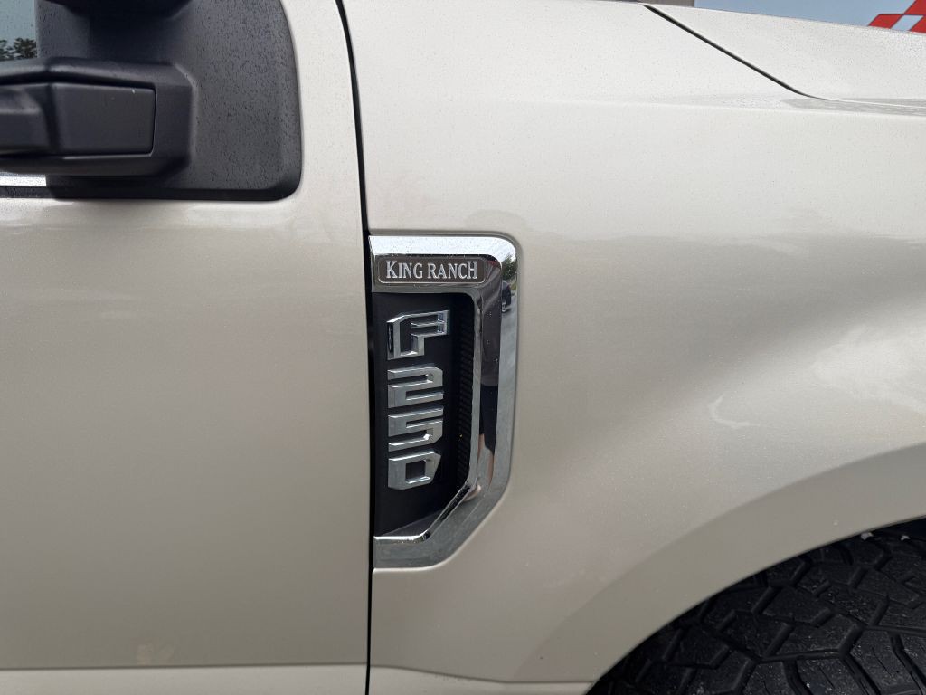 2017 Ford F-250 Image 7