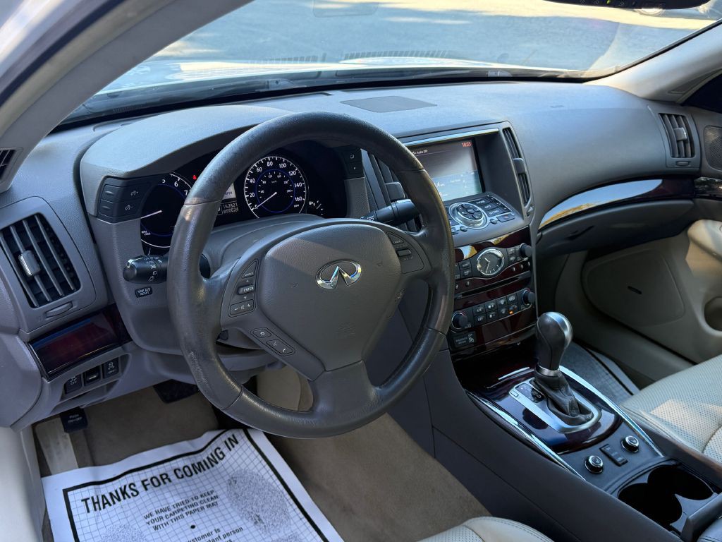2013 INFINITI G37 Image 8