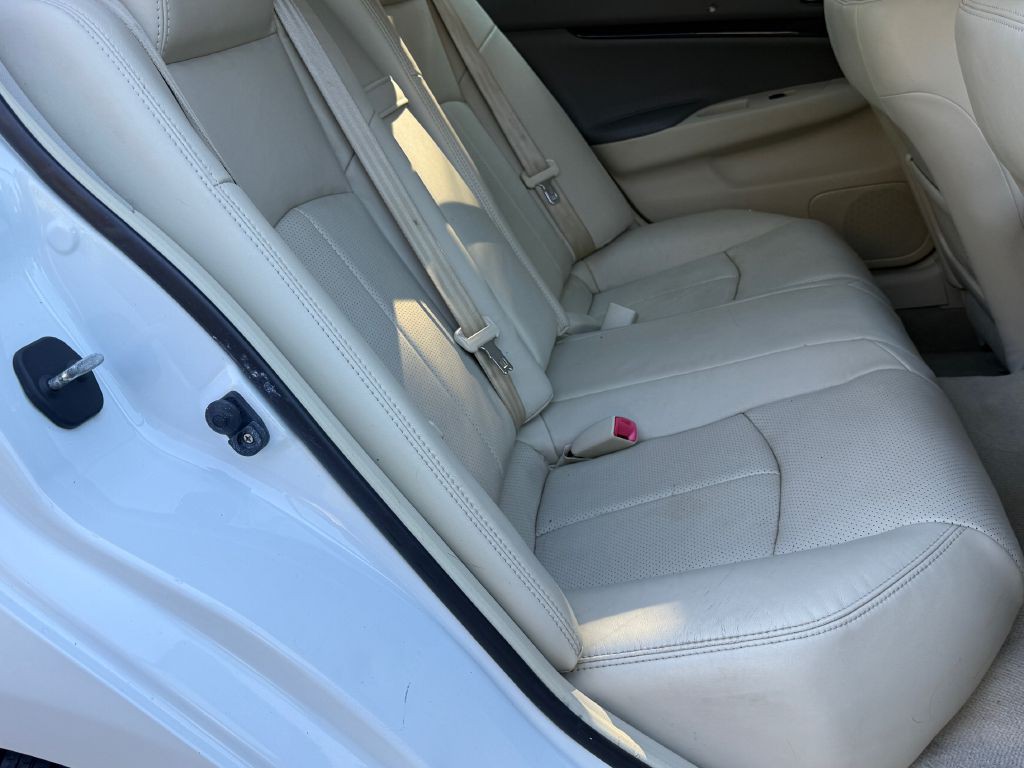 2013 INFINITI G37 Image 12