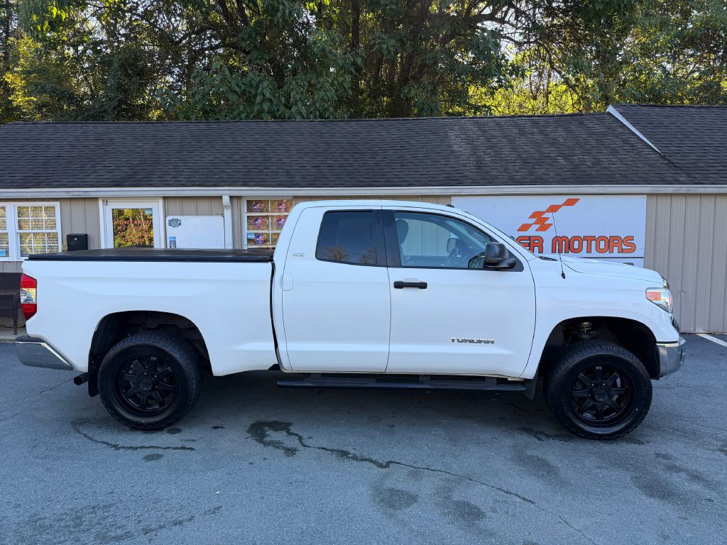 2017 Toyota Tundra Image 1