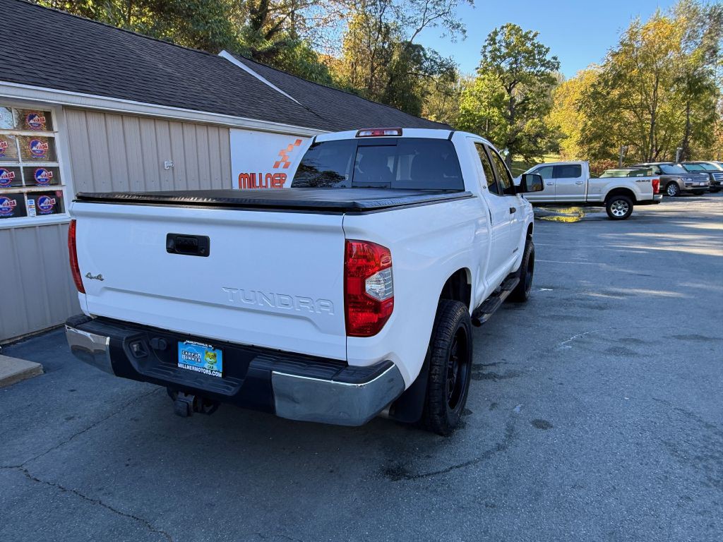 2017 Toyota Tundra Image 8