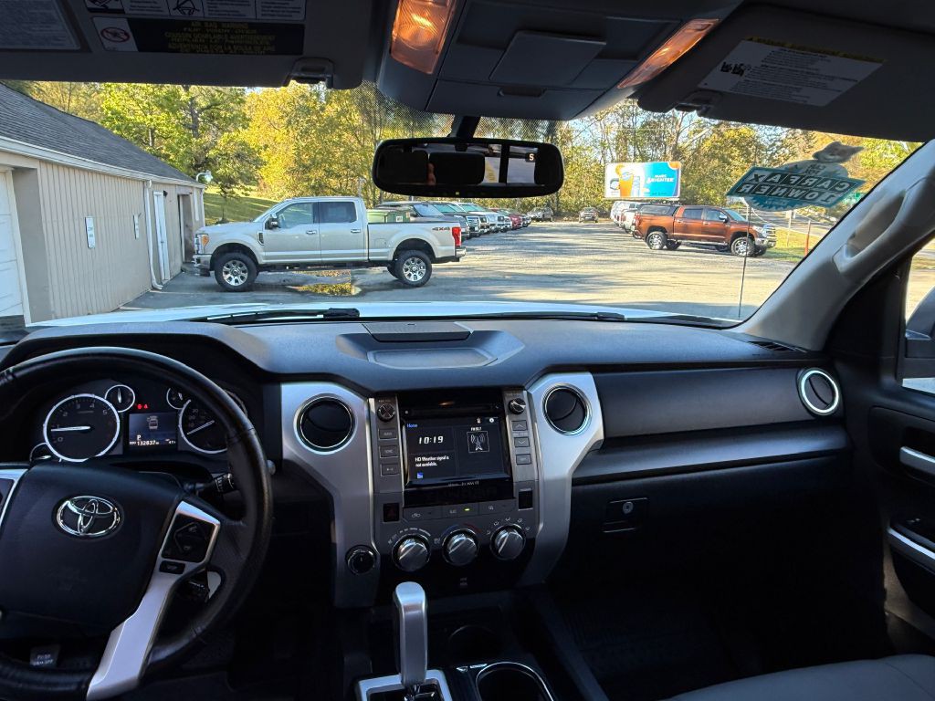 2017 Toyota Tundra Image 10