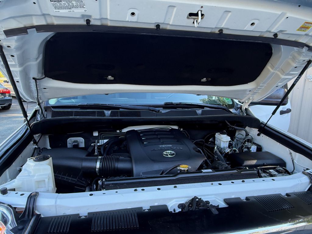 2017 Toyota Tundra Image 24