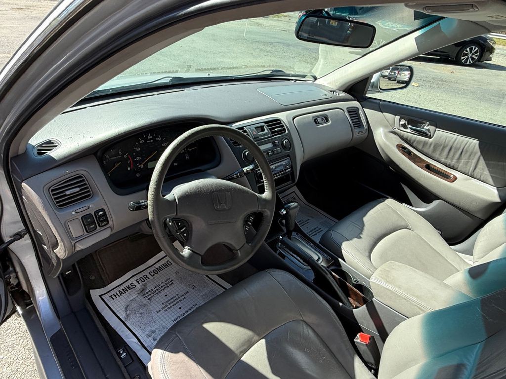 2001 Honda Accord Image 8